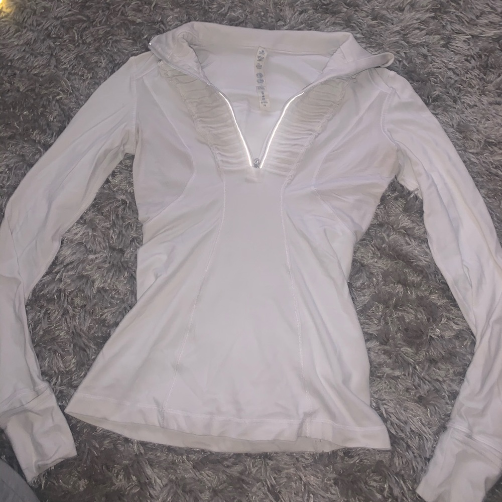 Lululemon quarterzip size 4